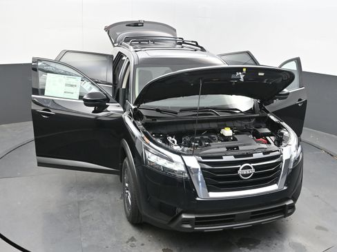 New 2025 Nissan Pathfinder SV w/ SV Premium Package image 41