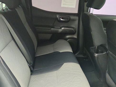 Used 2021 Toyota Tacoma 4x4 Double Cab image 23