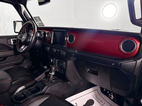 Used 2022 Jeep Wrangler Unlimited Rubicon w/ LED Lighting Group AWD/4WD image 31