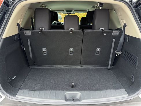 New 2025 Nissan Pathfinder SV w/ Lighting Package (N92) image 33