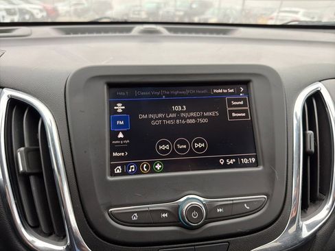 Used 2023 Chevrolet Equinox LT image 16