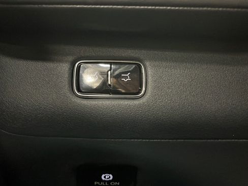 Used 2025 Lincoln Navigator L Reserve AWD/4WD image 33