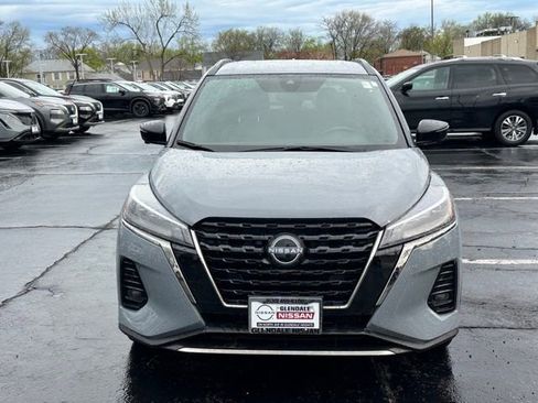 Certified 2023 Nissan Kicks SR w/ SR Premium Package FWD image 2