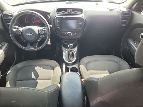 Used 2018 Kia Soul + FWD image 9