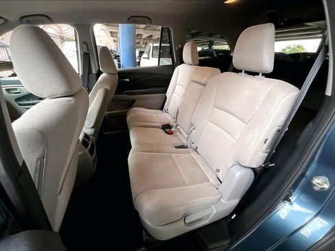 Used 2017 Honda Pilot EX image 19