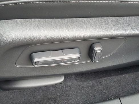 Used 2024 Honda HR-V EX-L image 17