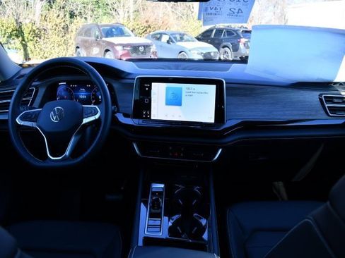 New 2026 Volkswagen Atlas SEL image 18