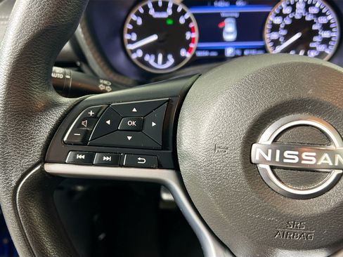 Used 2024 Nissan Sentra SV FWD image 17