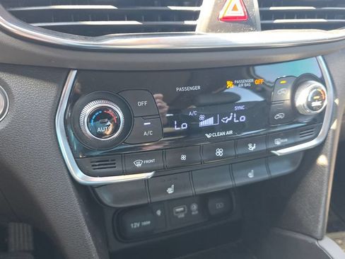 Used 2020 Hyundai Santa Fe SEL w/ Convenience + Premium Package FWD image 19