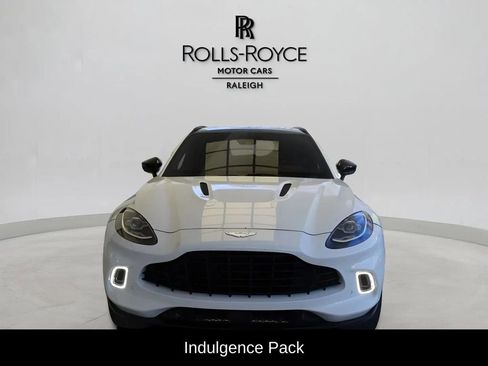 Used 2021 Aston Martin DBX image 3