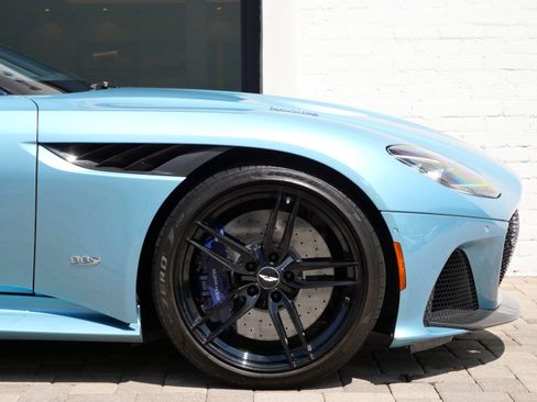 Used 2020 Aston Martin DBS Superleggera Volante RWD image 4