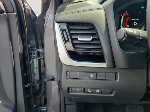 Certified 2025 Nissan Rogue SL AWD/4WD image 20