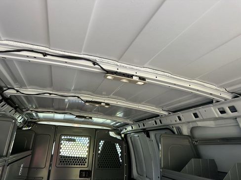 New 2025 Chevrolet Express 3500 w/ Driver Convenience Package image 22