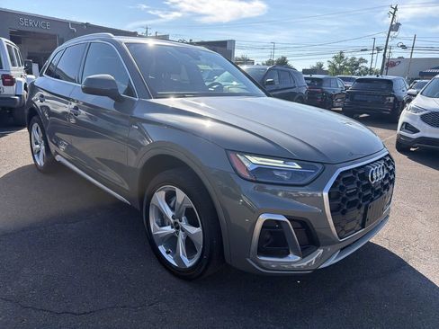 Used 2023 Audi Q5 2.0T Premium Plus w/ Premium Plus Package AWD/4WD image 7