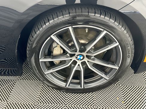 Used 2025 BMW 430i Convertible w/ Premium Package image 11