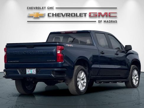 Used 2022 Chevrolet Silverado 1500 Custom AWD/4WD image 3