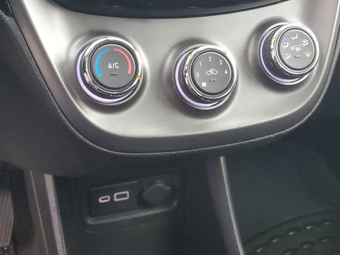 Used 2020 Chevrolet Spark LT image 16