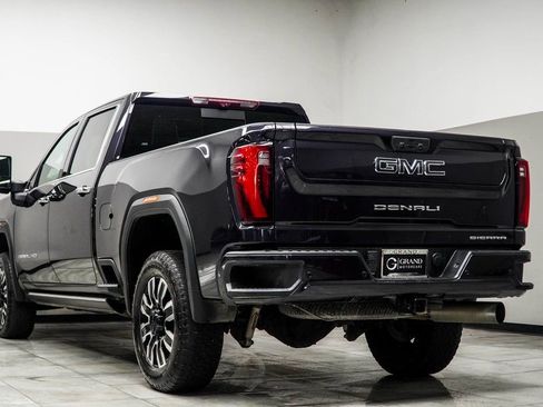 Used 2024 GMC Sierra 2500 Denali Ultimate image 10