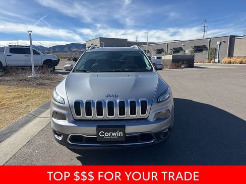Used 2017 Jeep Cherokee Limited image 2