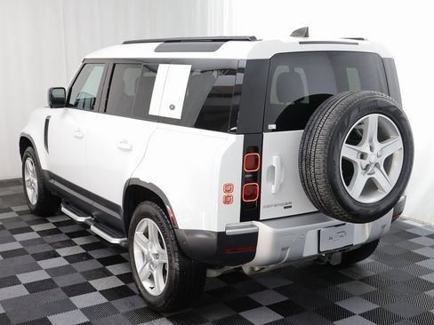 Used 2023 Land Rover Defender 110 SE image 15