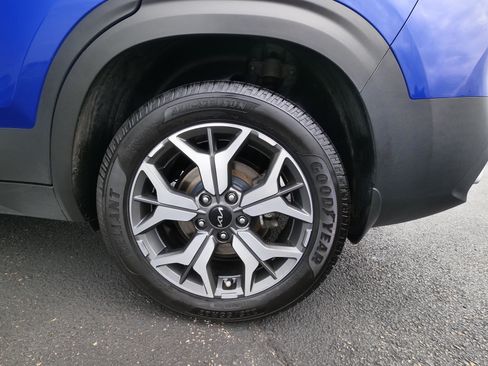 Used 2022 Kia Seltos EX AWD/4WD image 10
