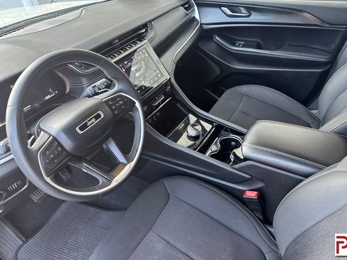 Used 2023 Jeep Grand Cherokee L Laredo w/ Trailer Tow Group (B) image 10