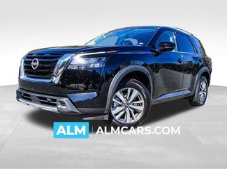 Used 2025 Nissan Pathfinder SL video 1