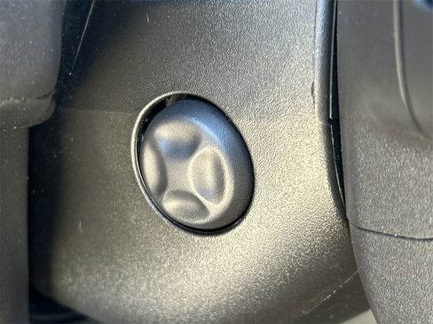 Used 2024 GMC Yukon Denali Ultimate image 33