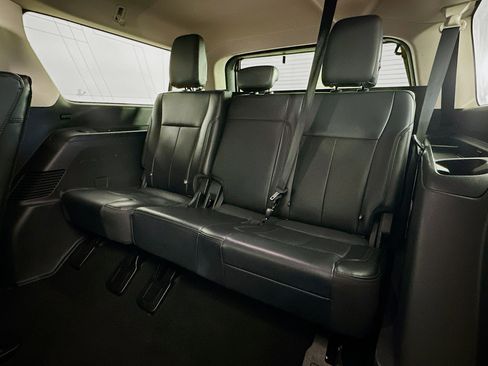 Used 2024 Ford Expedition Max XLT image 30