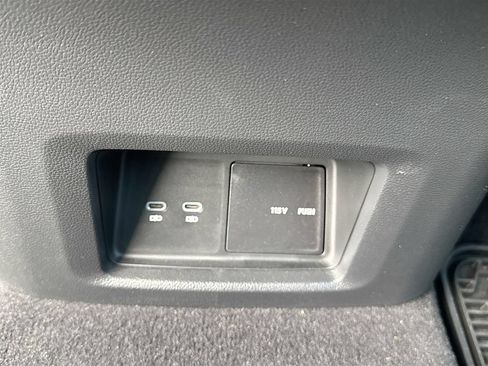 Used 2024 Volkswagen Atlas Cross Sport SEL R-Line AWD/4WD image 28