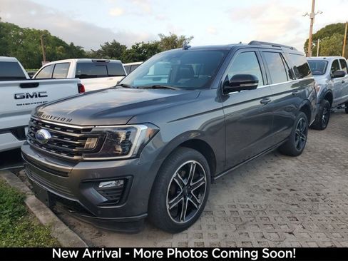 Used 2019 Ford Expedition Limited w/ Equipment Group 303A image 3