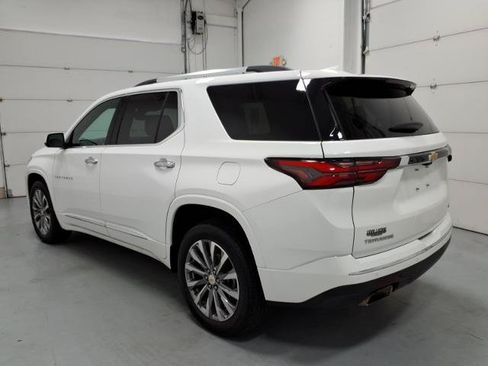 Used 2023 Chevrolet Traverse Premier FWD image 5