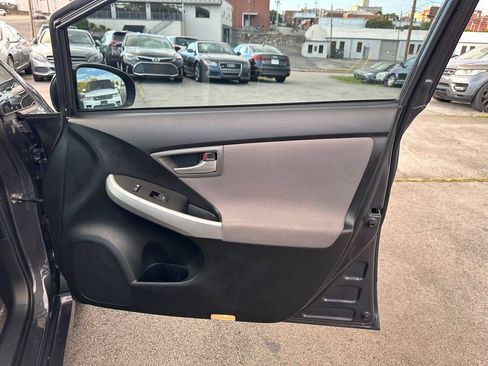 Used 2013 Toyota Prius Two w/ Preferred Accessory Pkg FWD image 29