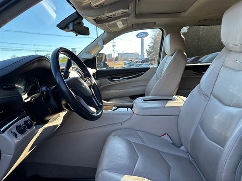 Used 2020 Cadillac Escalade Luxury image 9