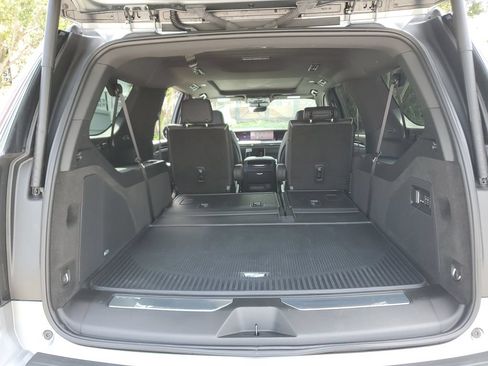 Used 2025 Cadillac Escalade ESV Sport w/ Touring Package AWD/4WD image 17
