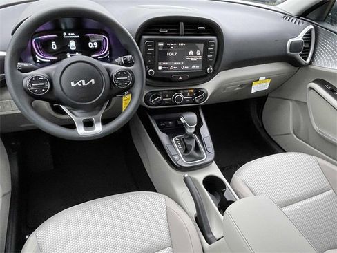 New 2025 Kia Soul LX image 2