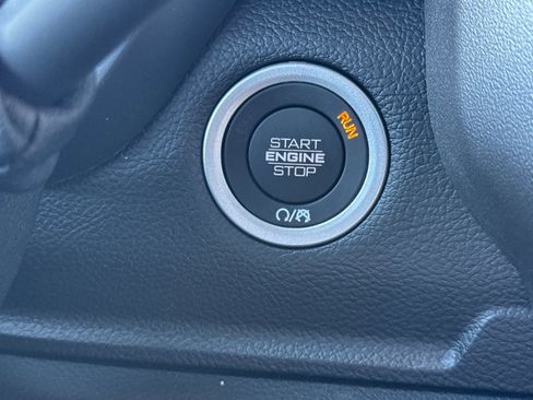 New 2026 RAM 2500 Laramie AWD/4WD image 21
