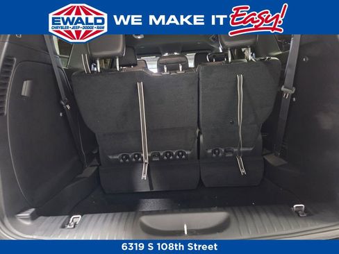 New 2026 Chrysler Pacifica Select image 19