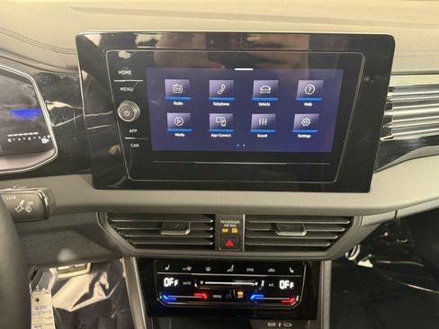Used 2025 Volkswagen Jetta Sport FWD image 18