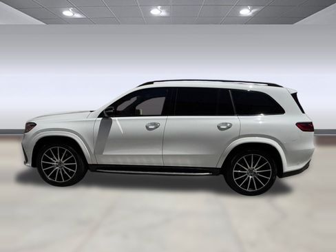 Used 2024 Mercedes-Benz GLS 450 4MATIC image 2