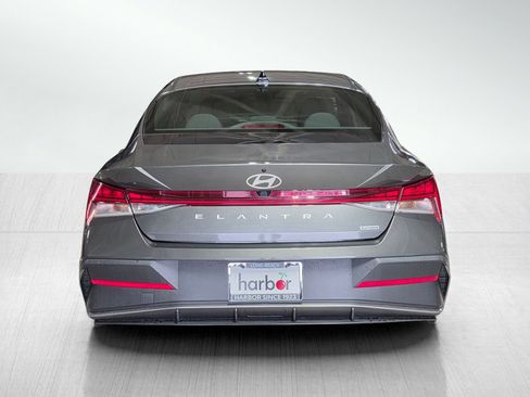 Certified 2024 Hyundai Elantra Blue image 6