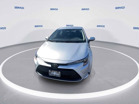 Used 2023 Toyota Corolla LE image 3