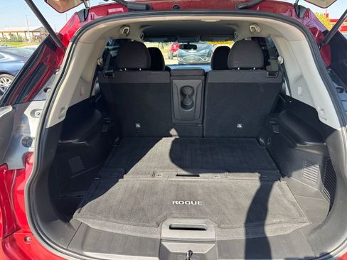 Used 2016 Nissan Rogue SV image 20