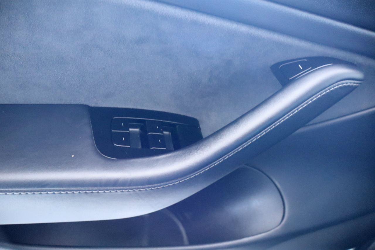 Used 2018 Tesla Model 3 Long Range AWD/4WD image 23