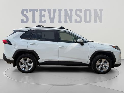 Used 2021 Toyota RAV4 XLE w/ Convenience Package AWD/4WD image 6