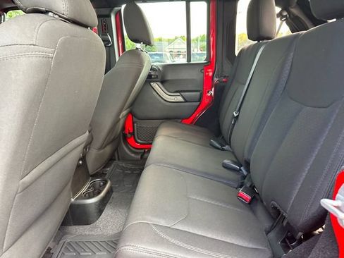 Used 2018 Jeep Wrangler Unlimited Sport S AWD/4WD image 15