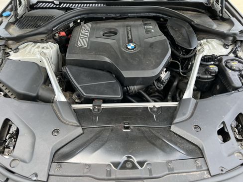 Used 2019 BMW 530i w/ Convenience Package RWD image 36