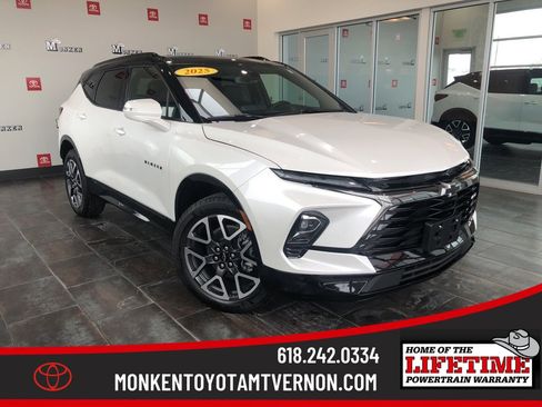 Used 2025 Chevrolet Blazer RS w/ LPO, Floor Liner Package image 1