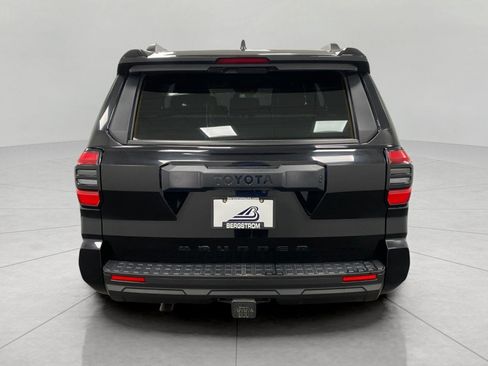 Used 2025 Toyota 4Runner SR5 AWD/4WD image 6