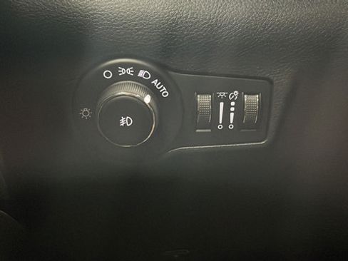 New 2026 Jeep Compass Latitude AWD/4WD image 30